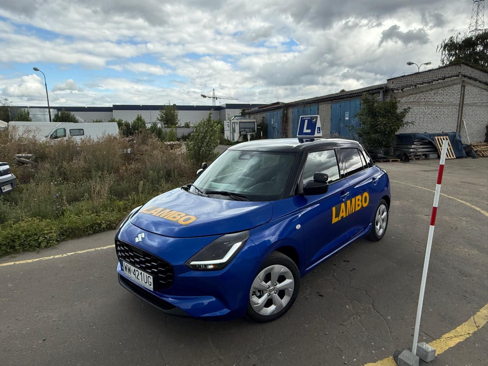 Pojazd OSK Lambo, komfortowy samochód do nauki jazdy w mieście