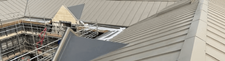 Gauge showing levels of user engagement, with tags for high and low engagement percentages.