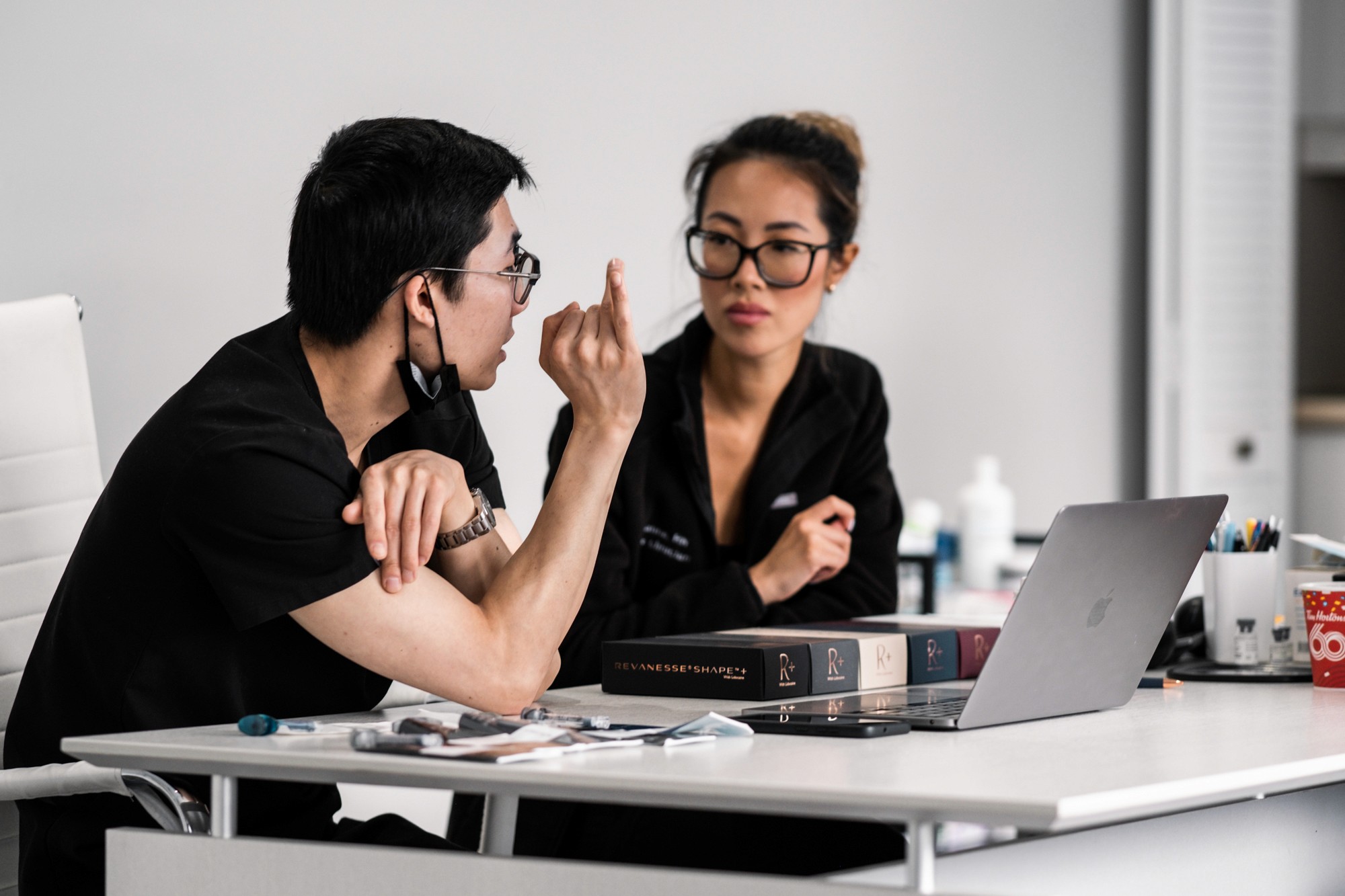 Dr Alex Nguyen and a student