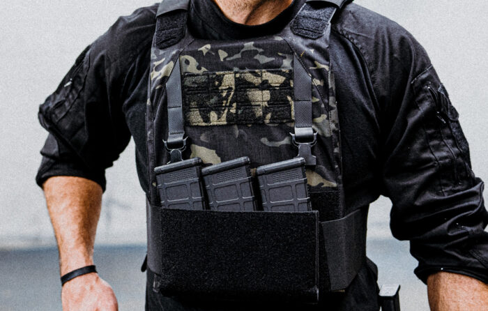 React Ultra Plate Carrier for 11x14" Armor Plates with Magazines
