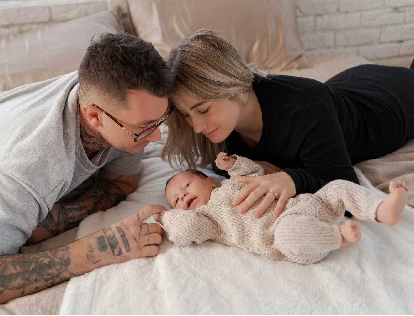 Rodina spolu v ateliéru