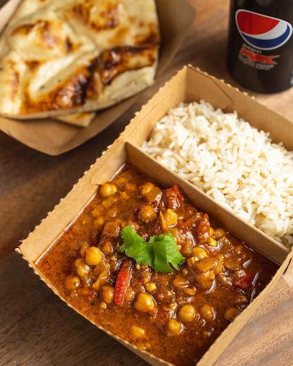 Chole masala er millisterkur réttur með kjúklingabraunum og grænmeti.