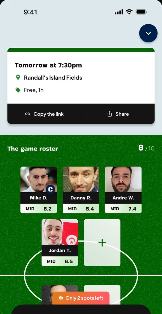 Game roster showing each player’s level