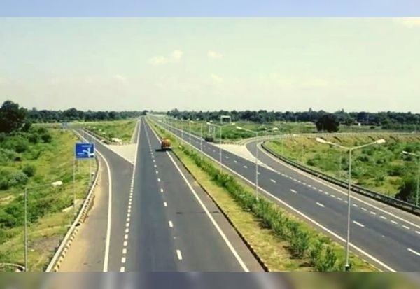 Chakan-Shikrapur Road - project photograph 2