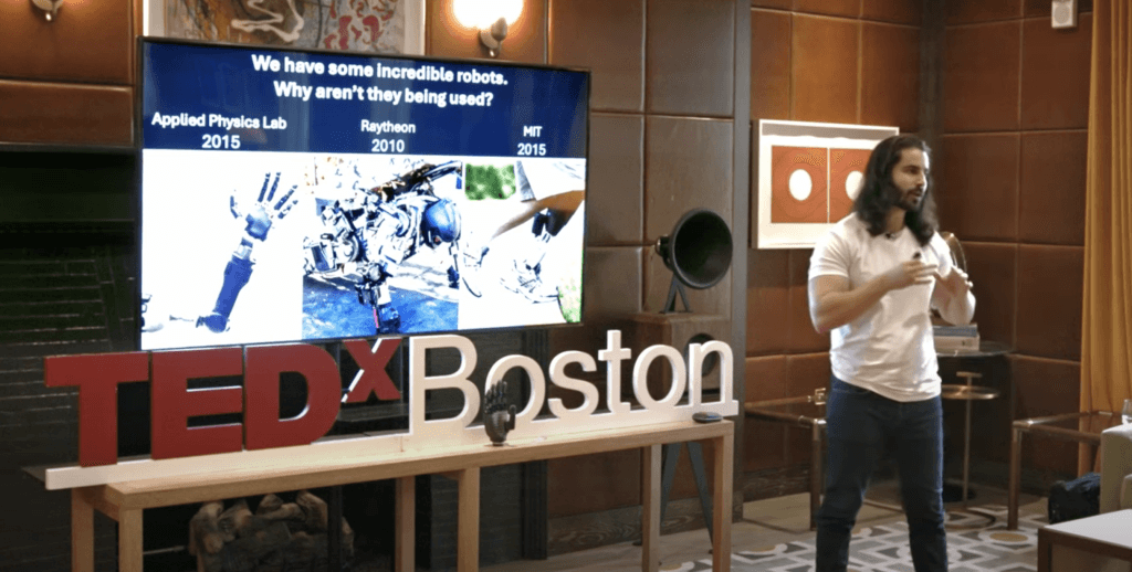 a blue and pink background with a circular object in the middle