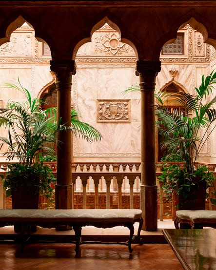 Интерьер легендарного отеля Four Seasons в Венеции