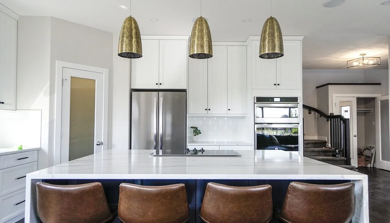 Spiek czy Konglomerat na blat kuchenny: Co wybrać w 2025 roku?