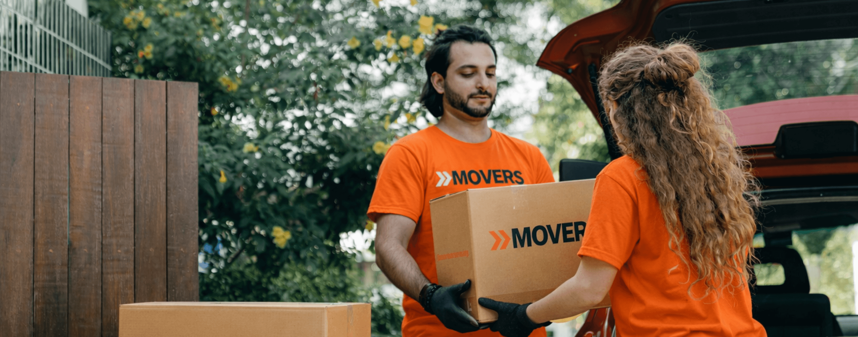 Movers load box. Aureus.design Framer Templates by Rehan Raihan (doradsn).