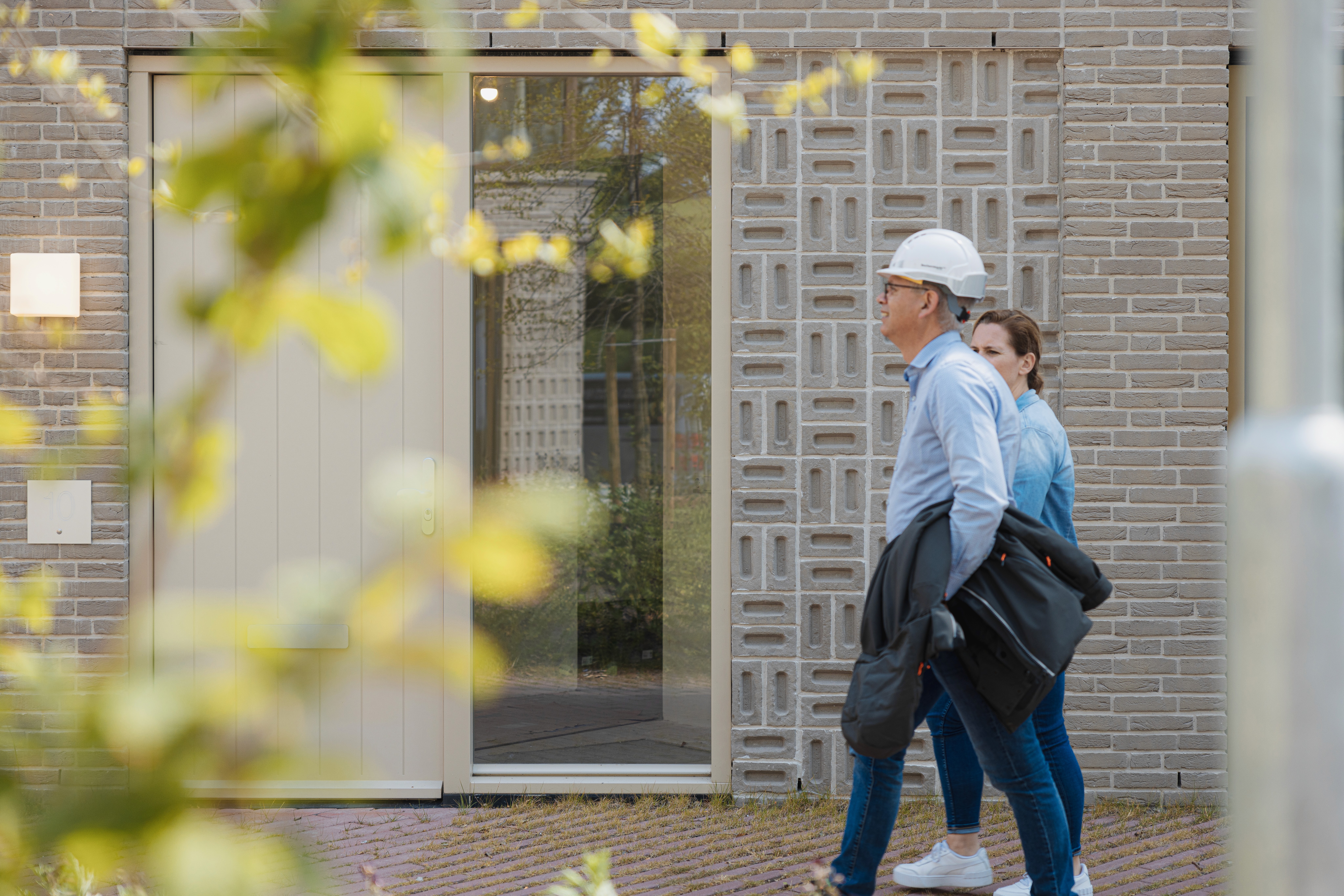 Here comes the alt text