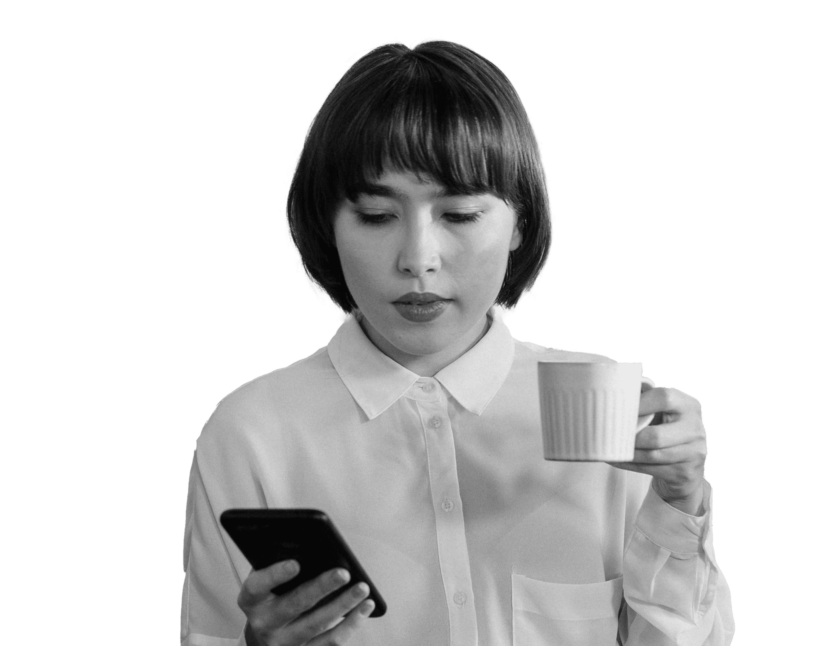 Frau mit Smartphone und Tasse
