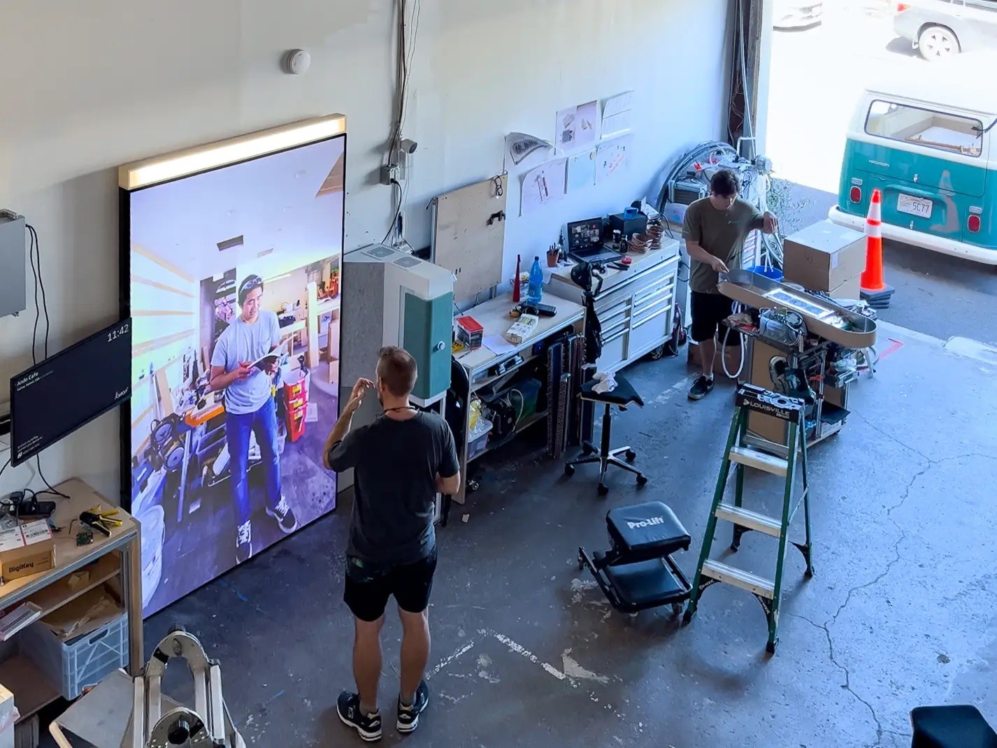 telepresence portals for manufacturing