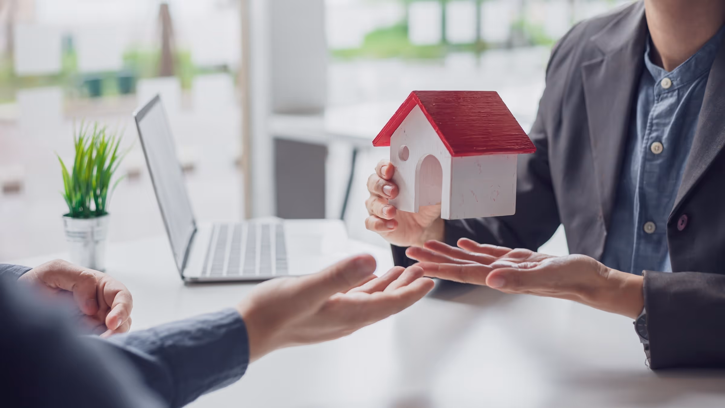 5 Best CRM for Real Estate in 2023 – Twelverays - Twelverays blog