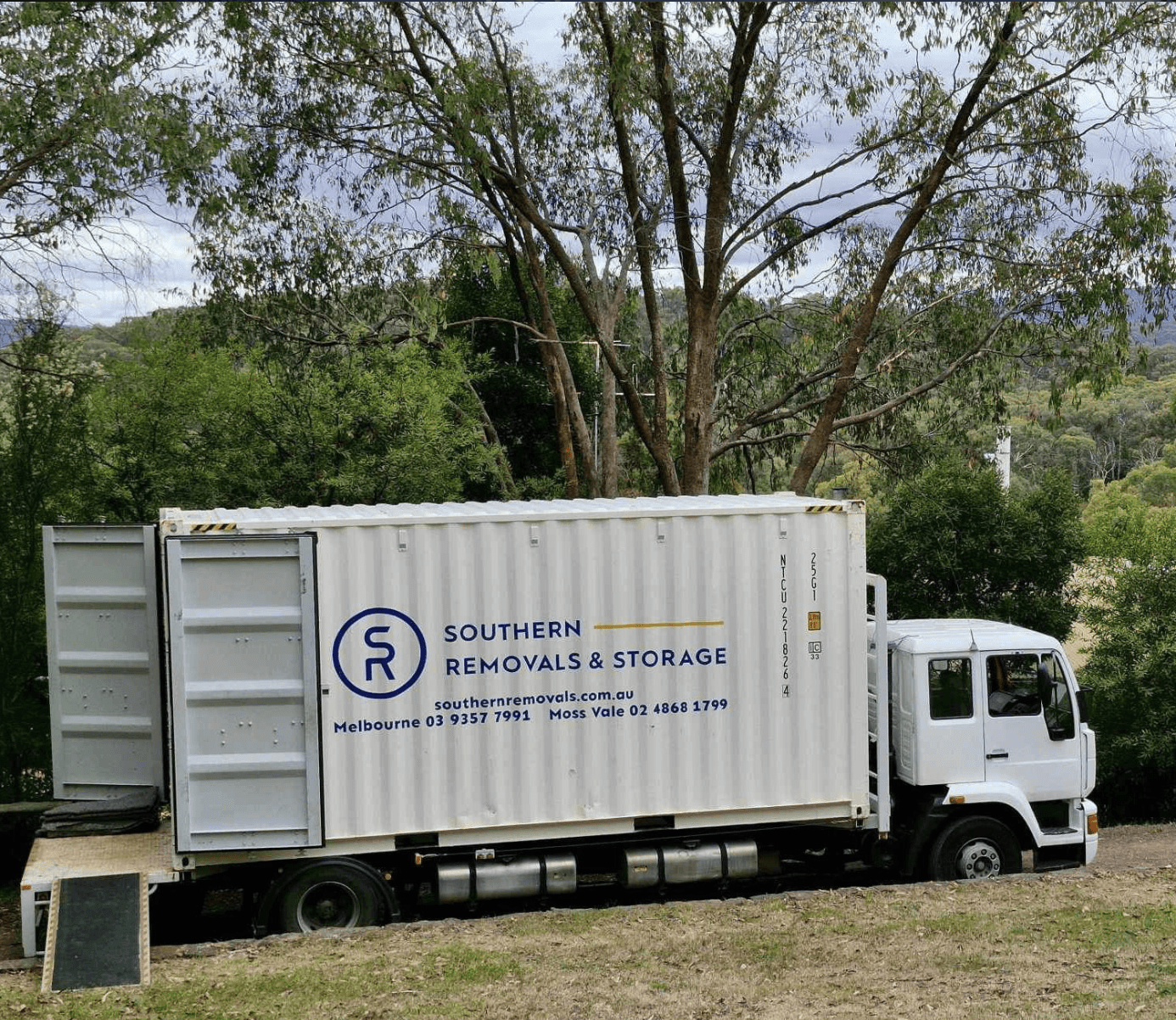 Our trucks roll north to Brisbane and south to Melbourne every week. One crew, one standard from the Highlands to the Gold Coast and everywhere along the east-coast run.
