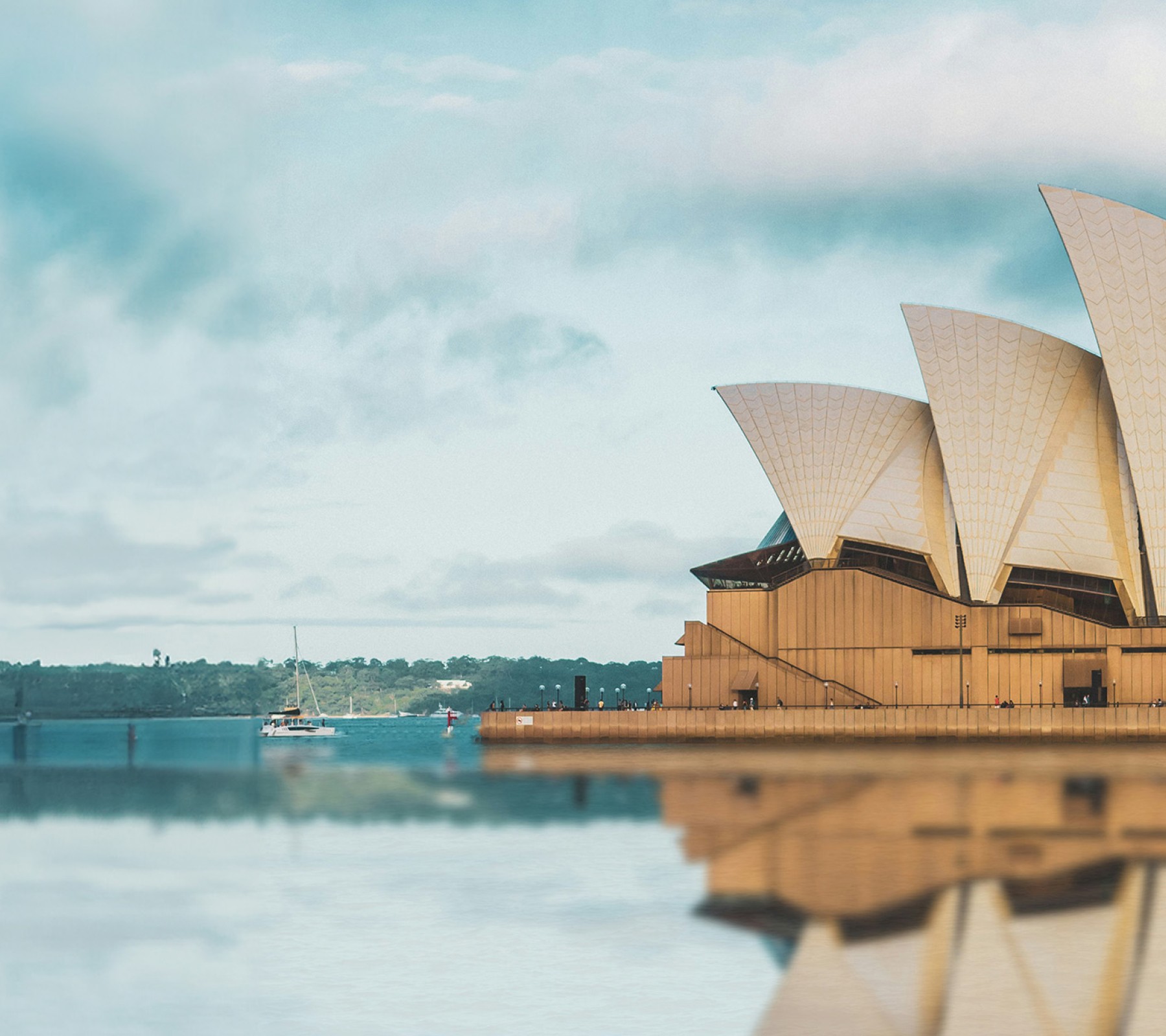 Sydney Opera House on a clear day, representing Farahs Legal’s location in the heart of Sydney’s CBD.