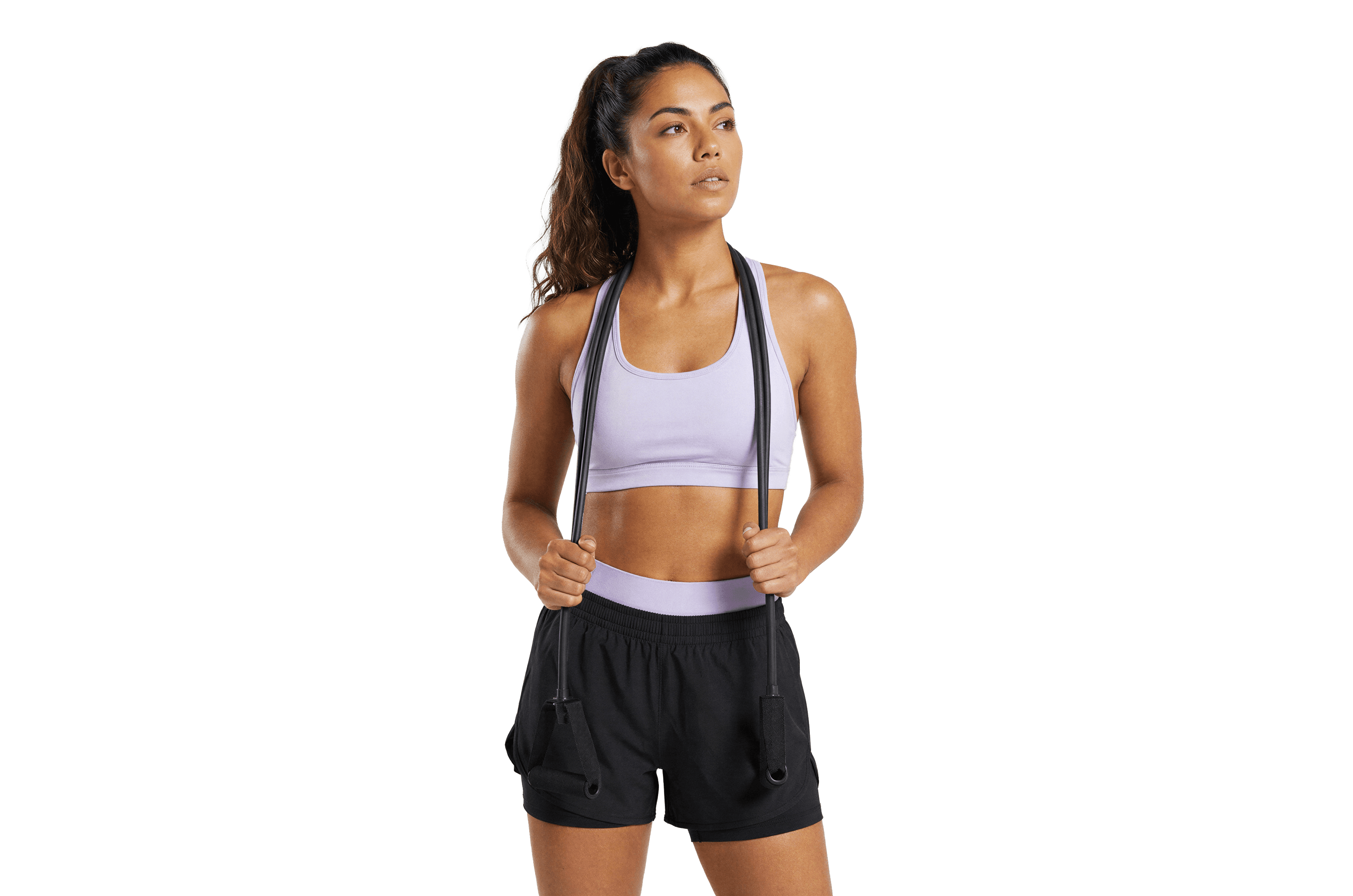 mulher treinando com corda de exercício