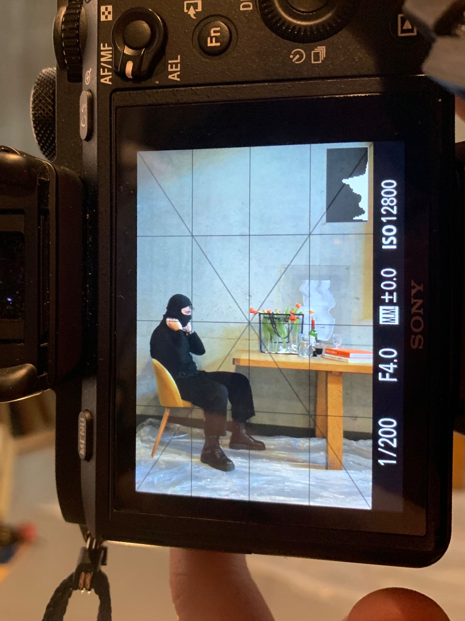 Marwane Roncuzzi, fondateur du studio Point à la ligne, un studio de design graphique basé à Lyon.