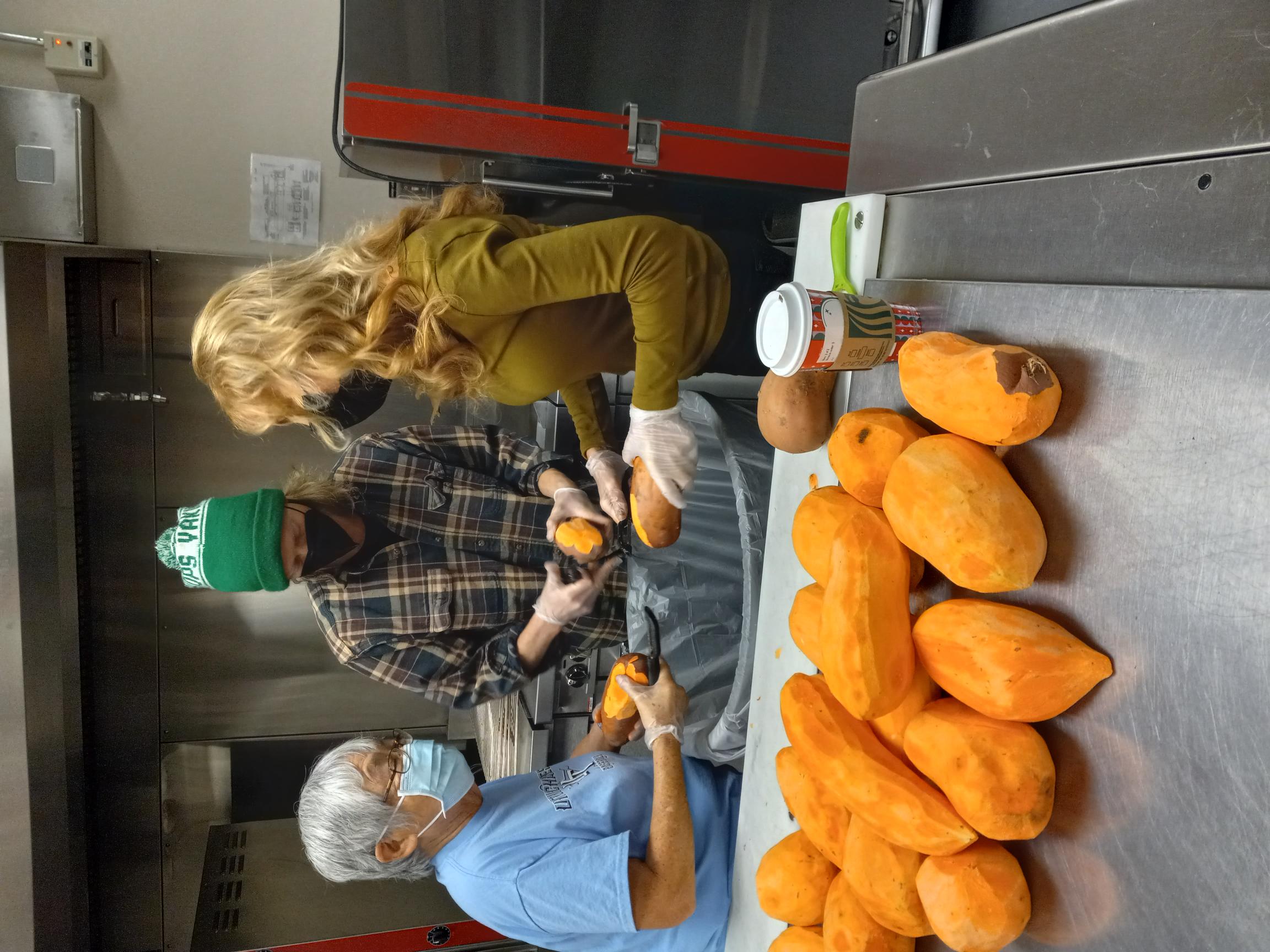 alajawans-table-thanksgiving-dinner-2021-020