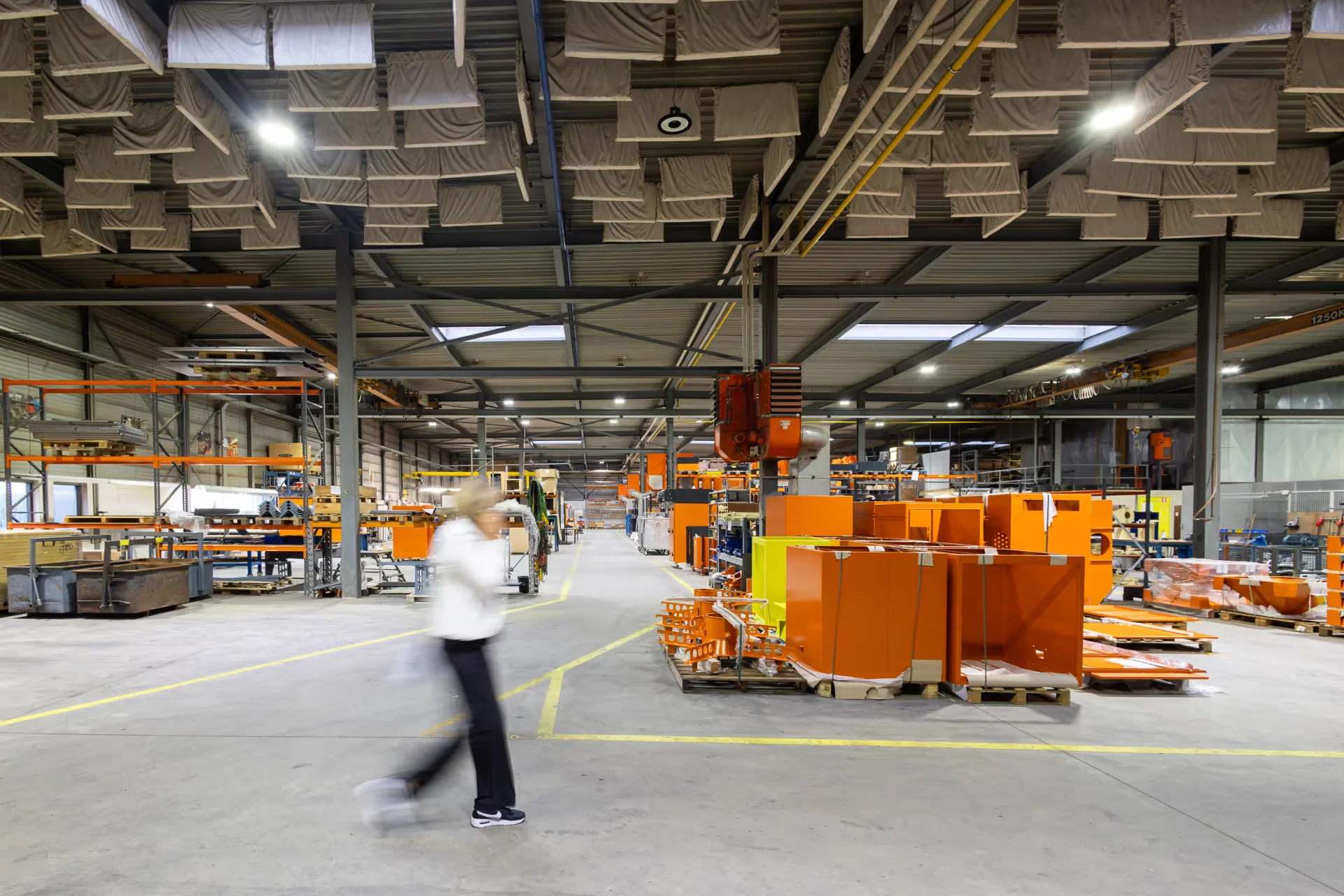 Magasin de pièces détachées industrielles