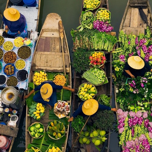 수상 시장 보트