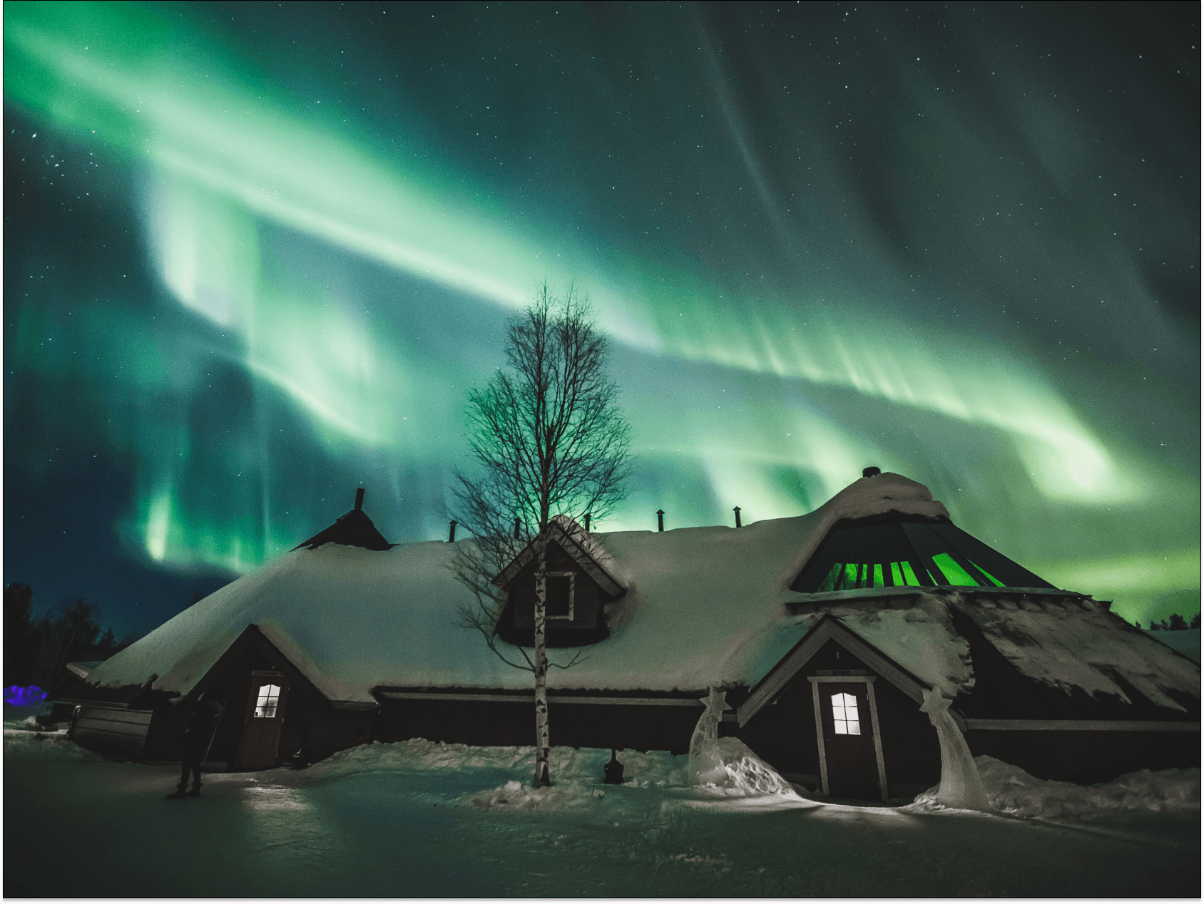 Arctic Snowhotel & Glass Igloos 