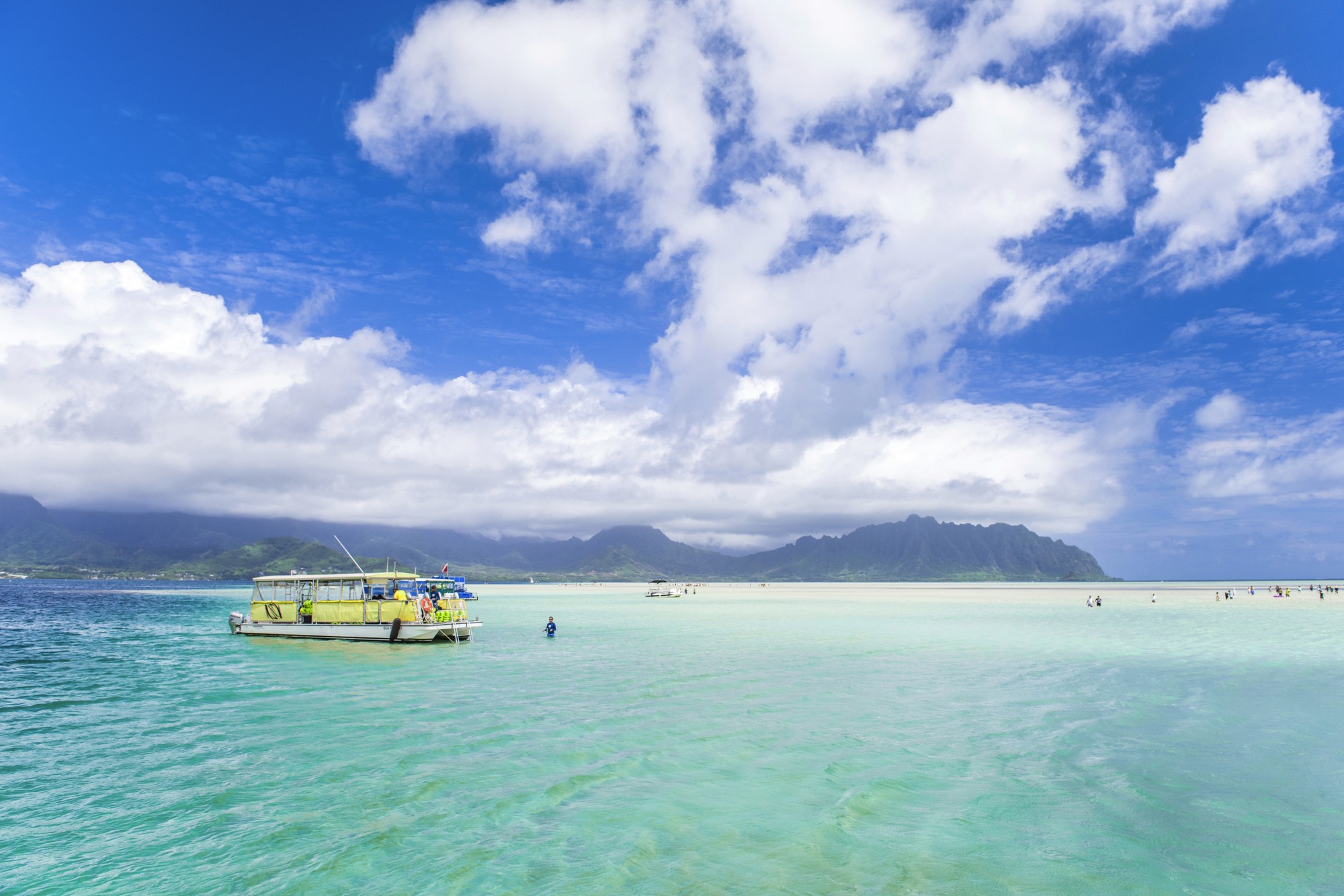 photography of dam during daytime