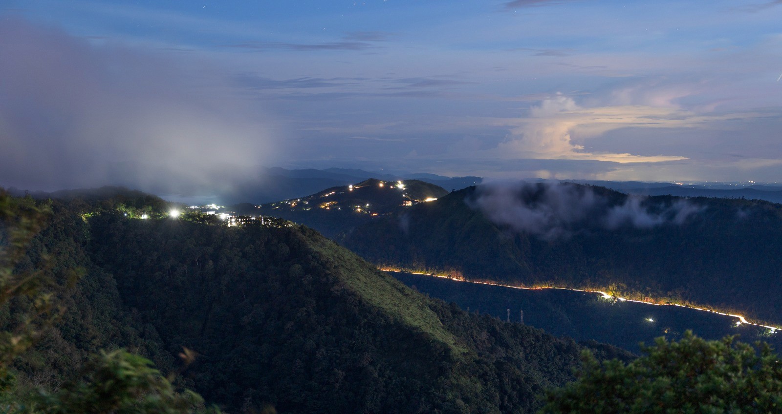 Kuttikkanam vs Munnar vs Thekkady: Ultimate Hill Station Comparison 