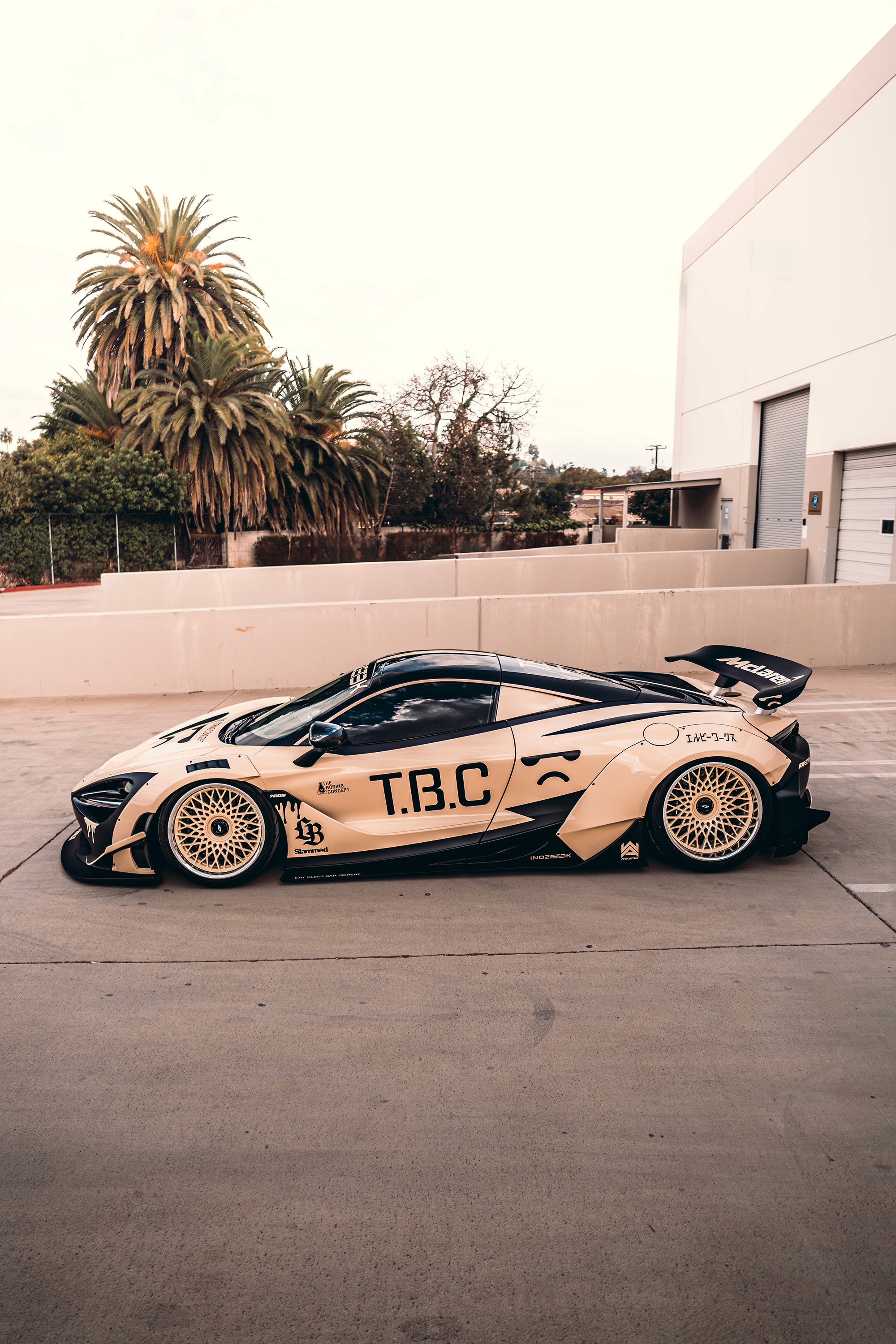 INOZETEK The Boring Concept THE BORING WHITE Dynamic PPF McLaren 720S