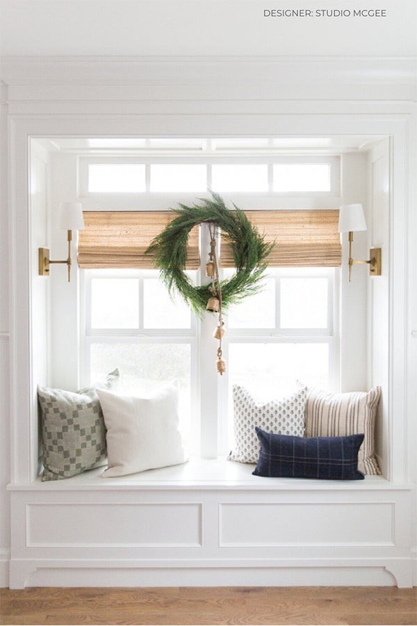 Christmas Wreath on Window 2022