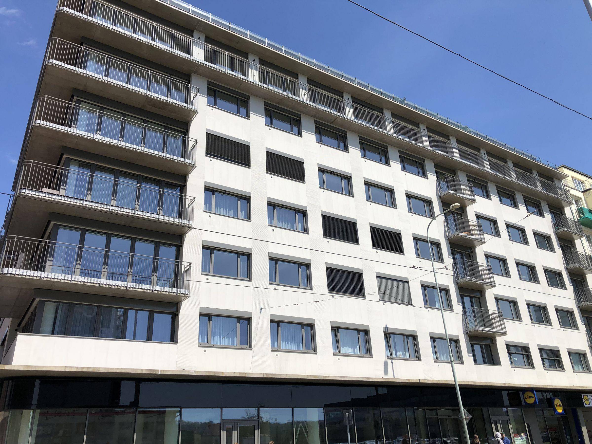 rekonstrukce polyfunkčního domu