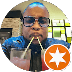 men's gray crew-neck shirt