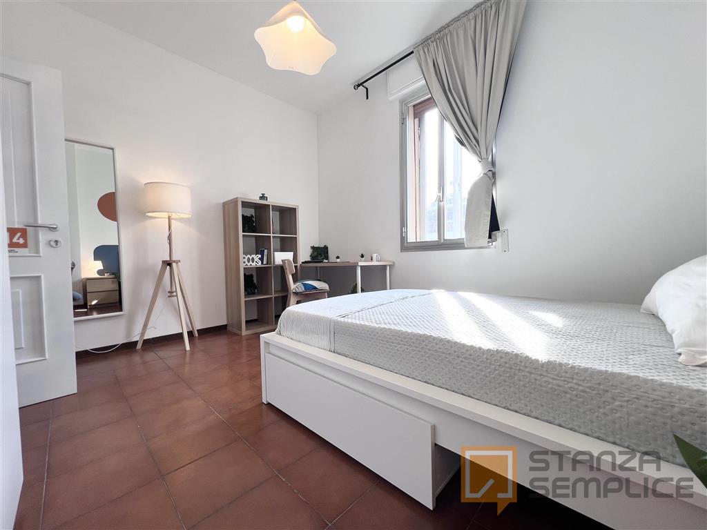 Stanza di 15 mq in Via Severino Ferrari, Bologna