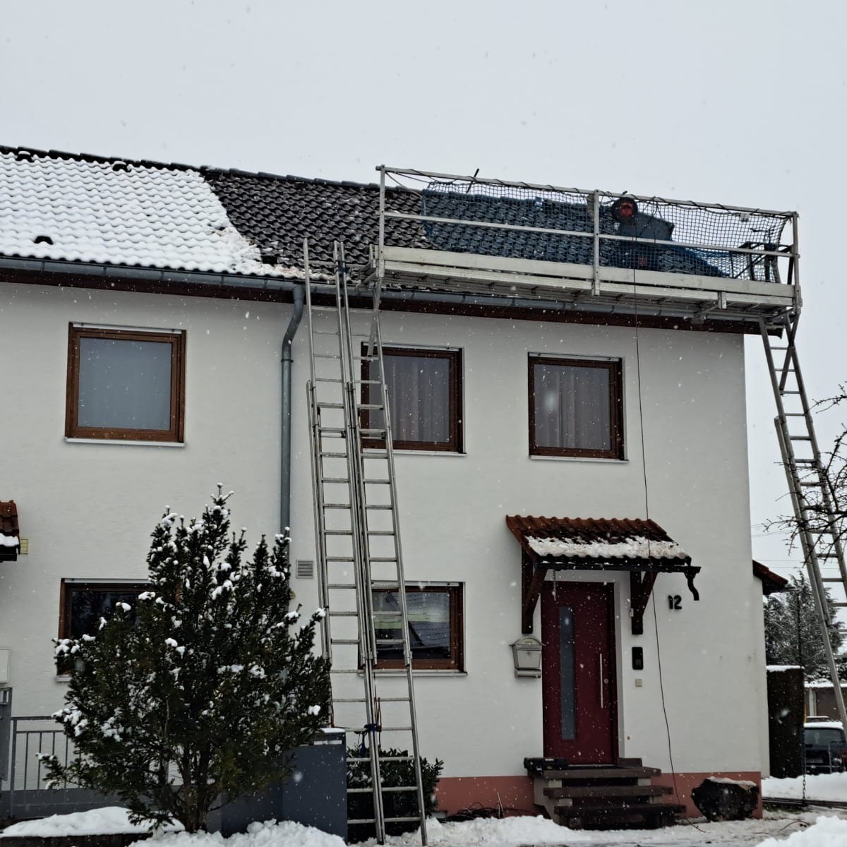 Outdoor Café Seating in a Sunlit Alley