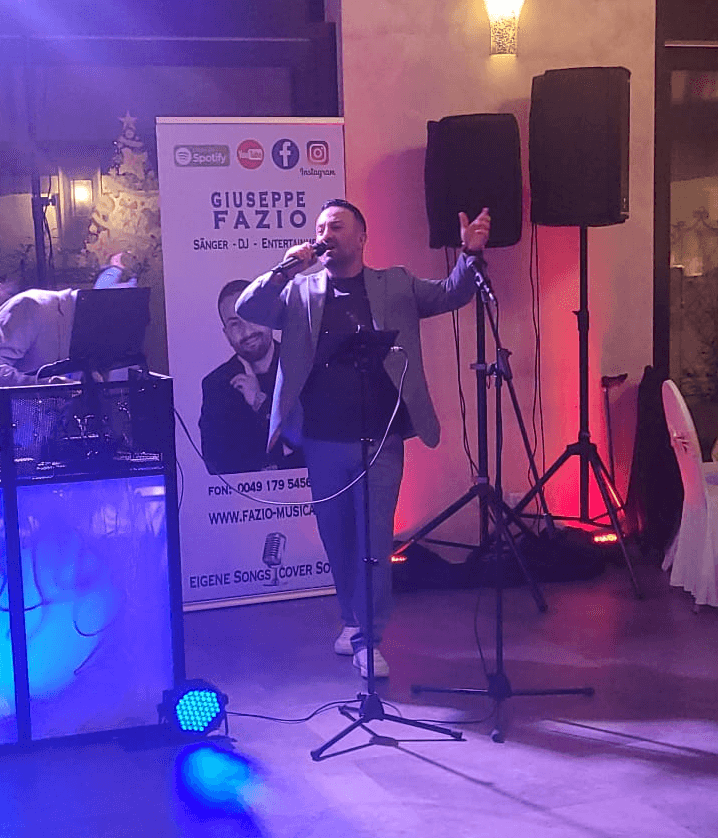 Photo of Gold in a leaf