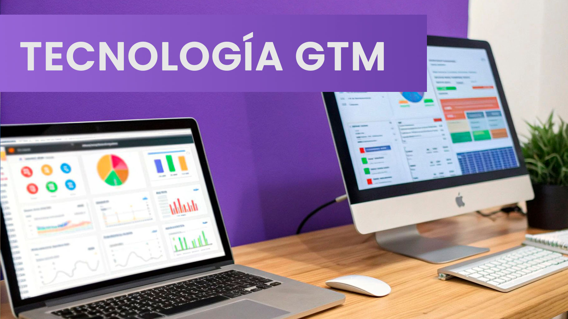 Dos analistas de datos colaborando frente a una pantalla con gráficos y visualizaciones, simbolizando la unión de tecnología y estrategia.