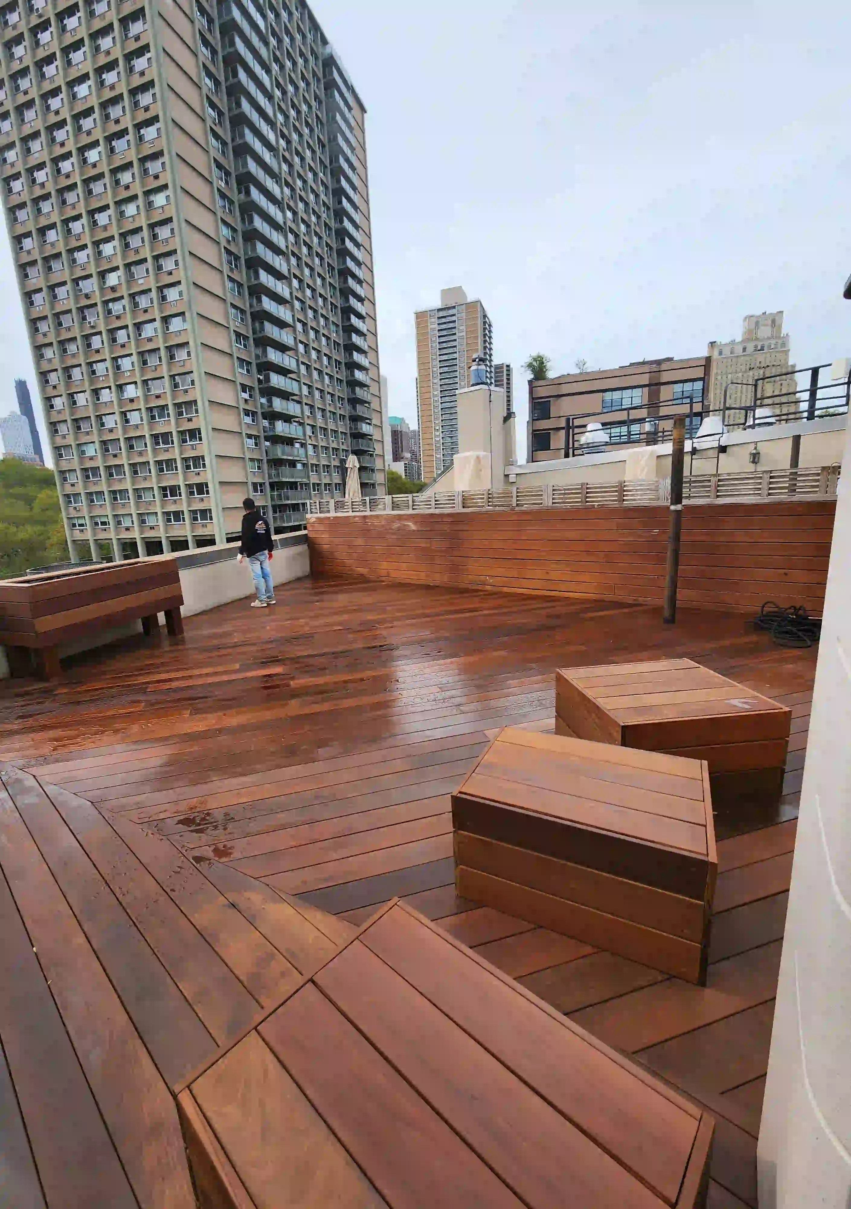 After image of a beautiful Ipe rooftop deck in Brooklyn Heights, Brooklyn completed by Jewel Construction
