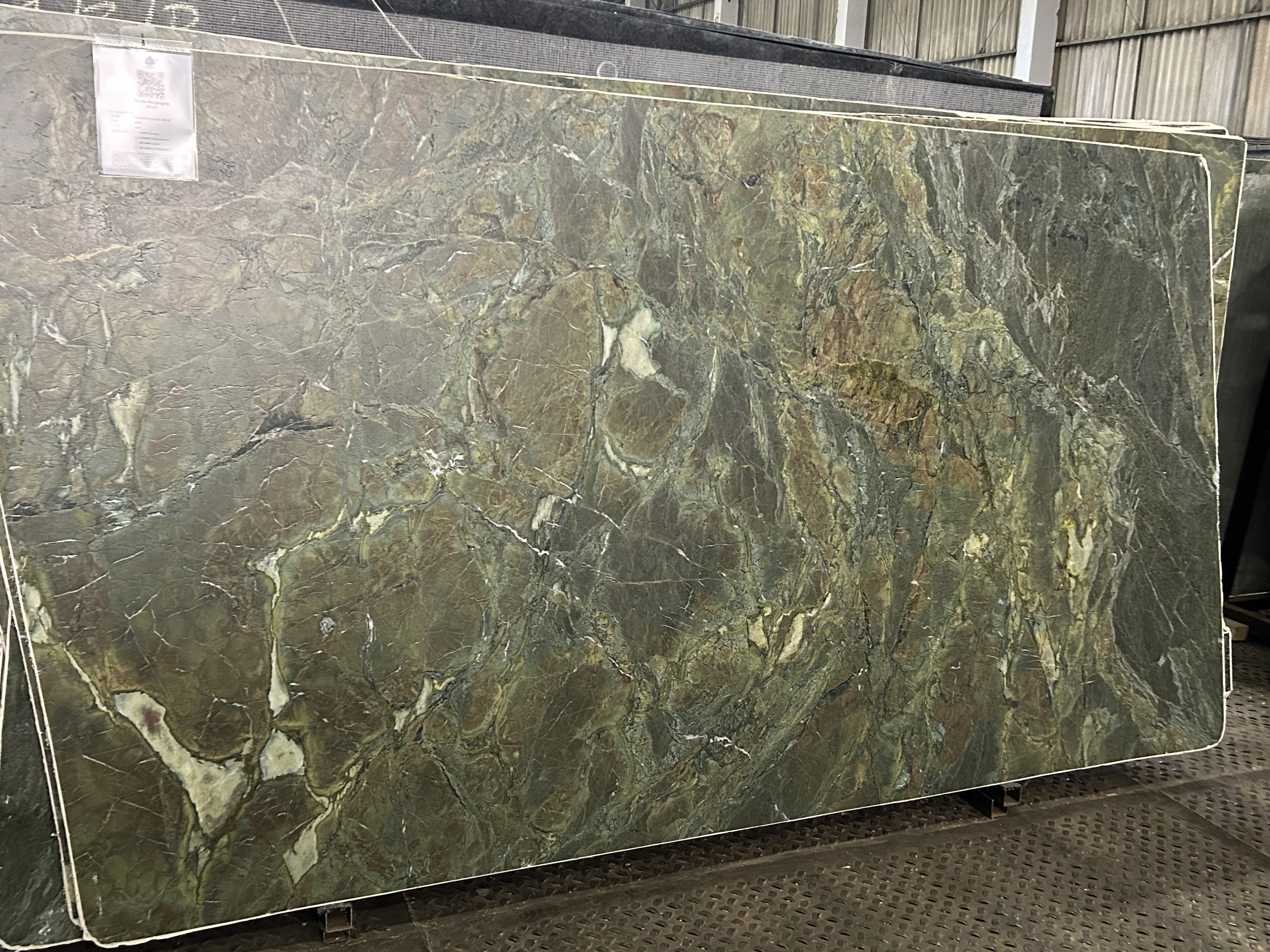 Granit Verde Borgogna exklusiv bei Uniiqo Naturstein