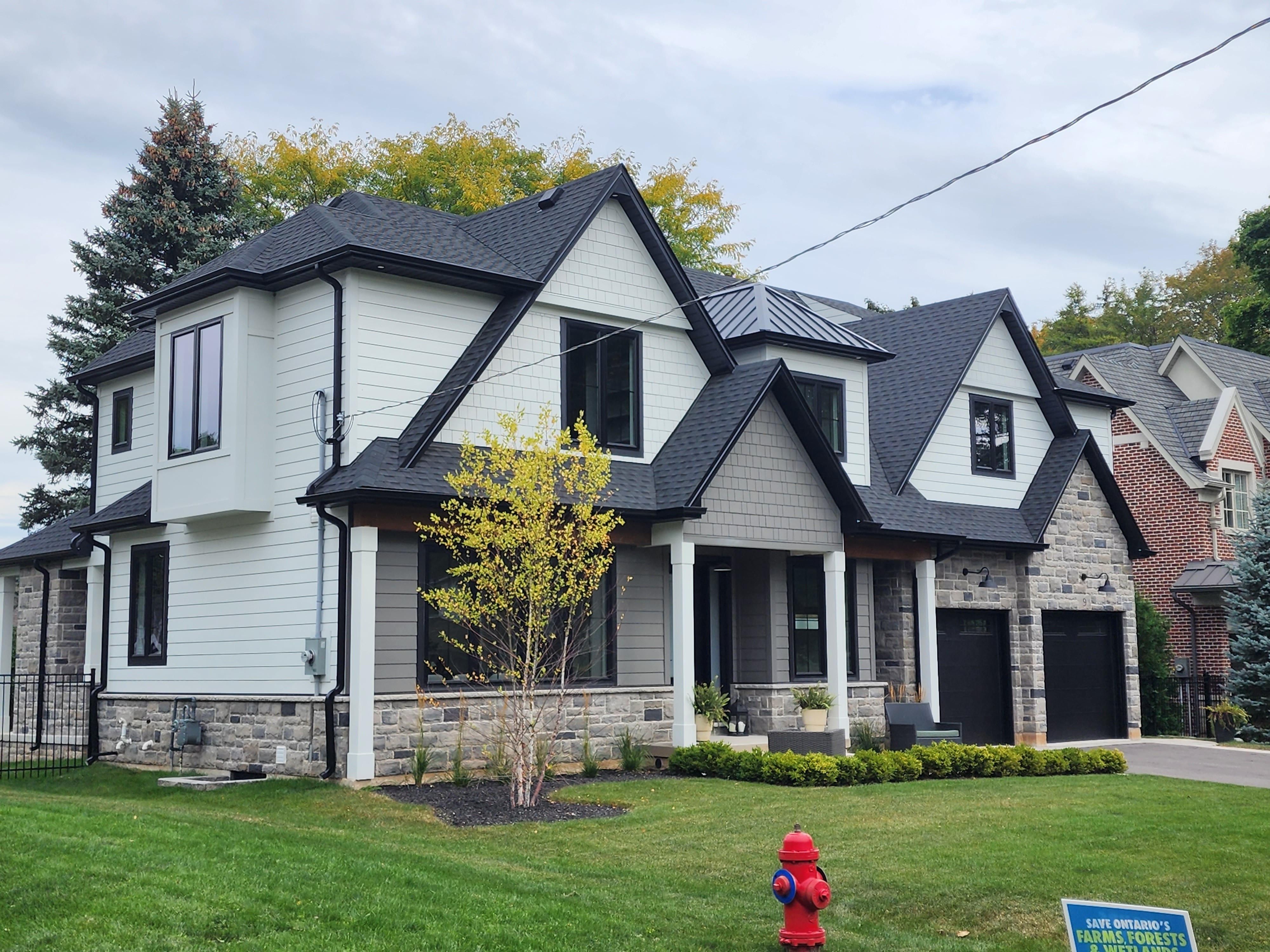 With & Black Horizonral Lap Siding