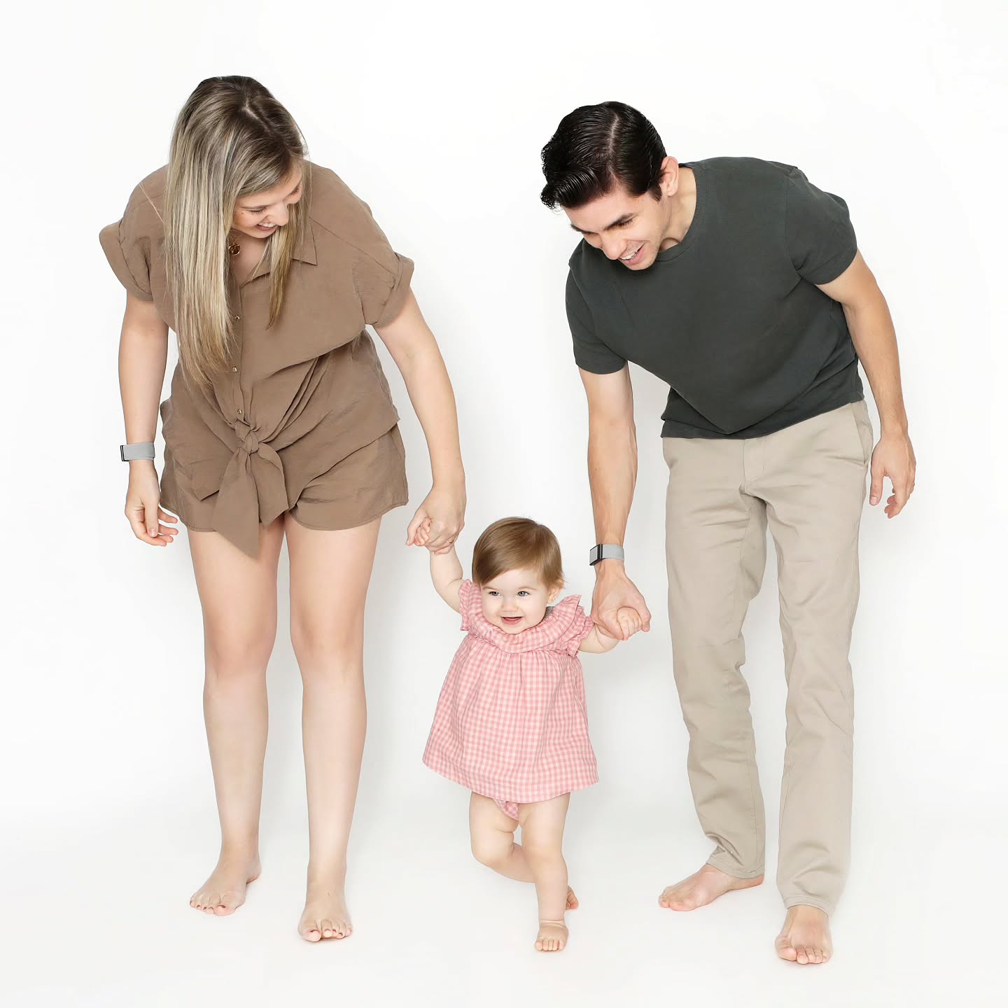 Mahvin Photography in Dubai, UAE capturing timeless family memories in a warm, relaxed, and family photo studio experience.