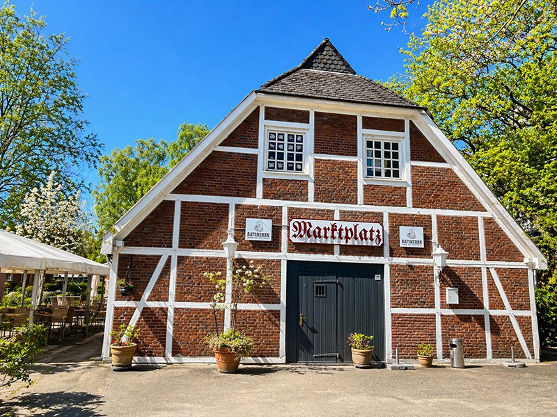 Marktplatz Restaurant mit Kaminfeuer