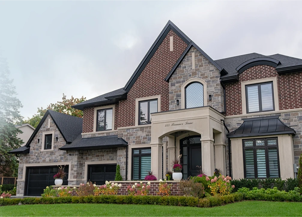 Vinylguard's most popular window and enhance the beauty and comfort of your home with our Casement windows.