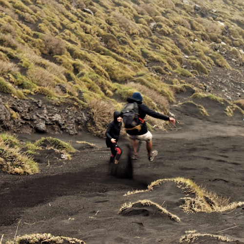 Bilhetes para o Tour Guiado no Monte Etna e Caverna de Lava em Nicolosi