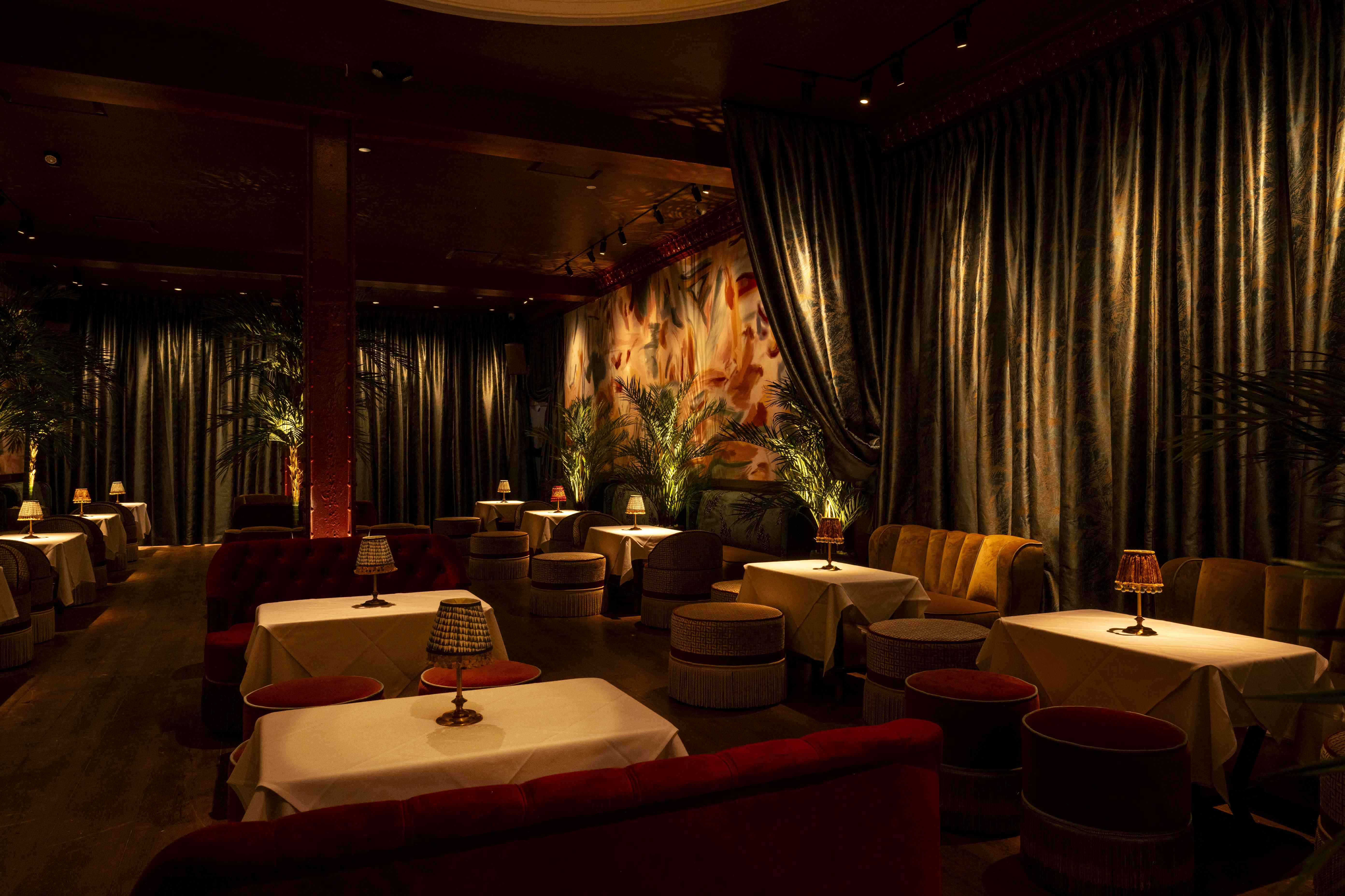 Le Bar Penelope Interior