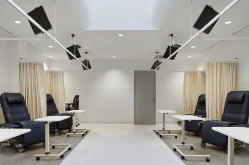 BW Design Centre 是一支擁有16年豐富經驗的專業設計團隊,我們專注於社區設計,致力打造更好社區環境。我們的服務涵蓋多個領域,包括醫療安老、教育空間、NGO非牟利組織、藝術設計、宗教團體、社區美化,以及環保ESG項目。我們透過專業工程和設計方案,從初步概念到完整執行,提供一站式服務,幫助客戶提升品牌形象,實現空間轉型,優化您的社區空間!無論是改善社區設施或推動可持續發展,我們都以創新和實用為本,確保每個項目都帶來實質價值。