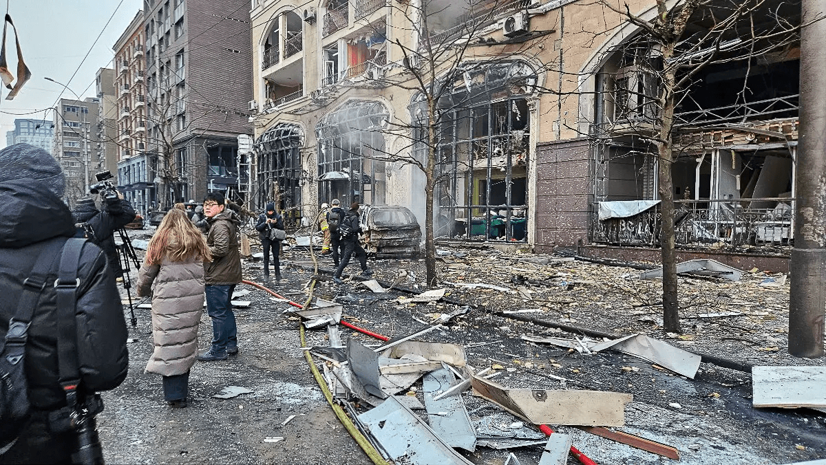 30년간 지켜지지 않은 안전보장 약속과 북한군 파병으로 복잡해진 국제정세. 핵무기를 포기한 우크라이나가 받은 배신과 북러 군사동맹이 전하는 경고