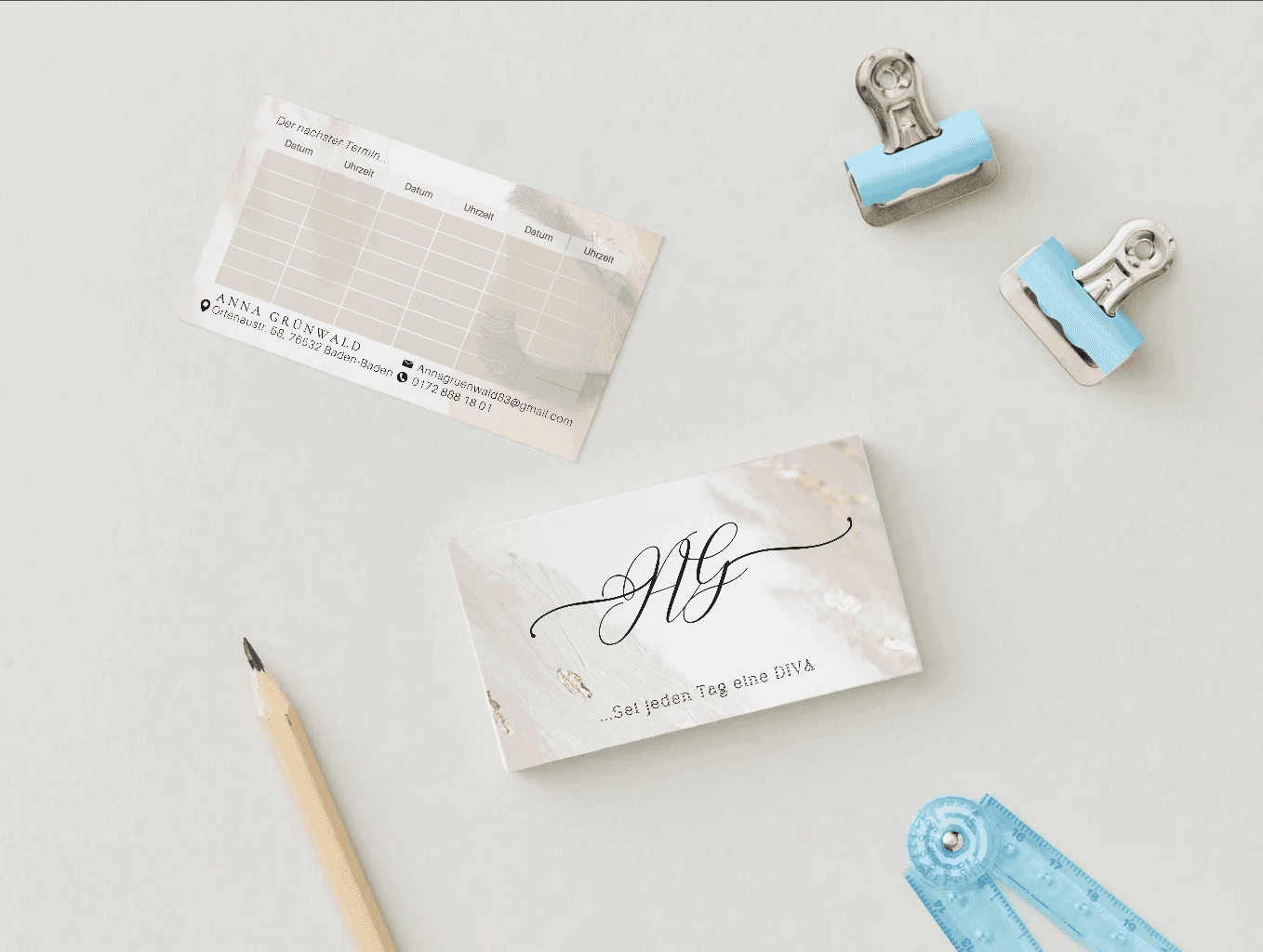 Visitenkarten und Drucksachen aus einem Branding-Projekt