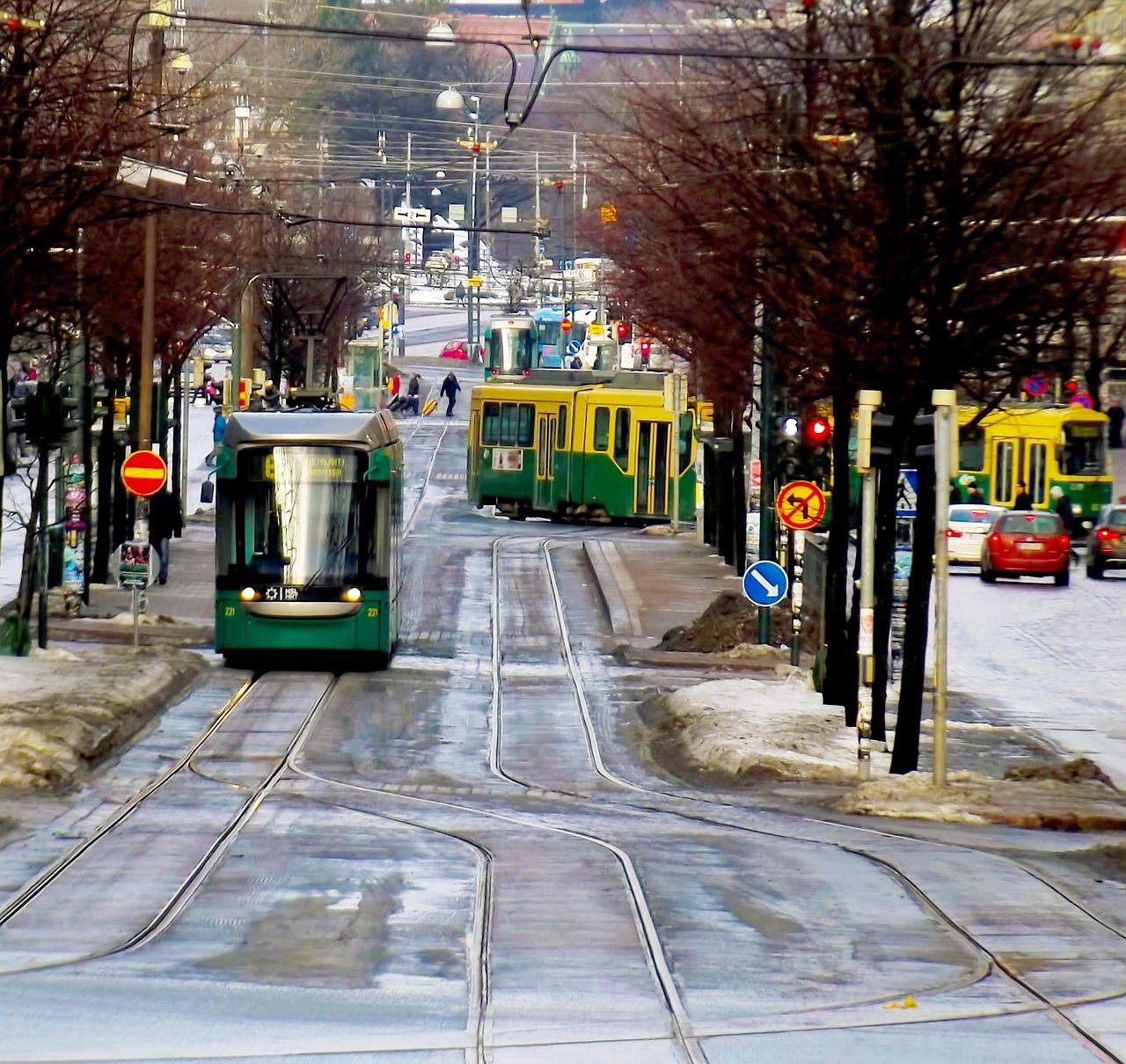 trams of helsinki tram services