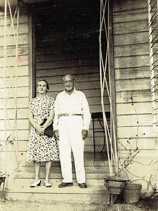 ELENA 71 Ana Aboitiz & Marcelino Ugarte.jpg