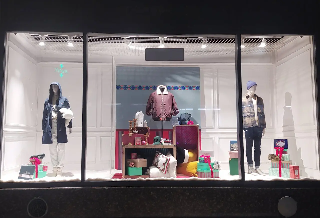Merchandising vitrine
