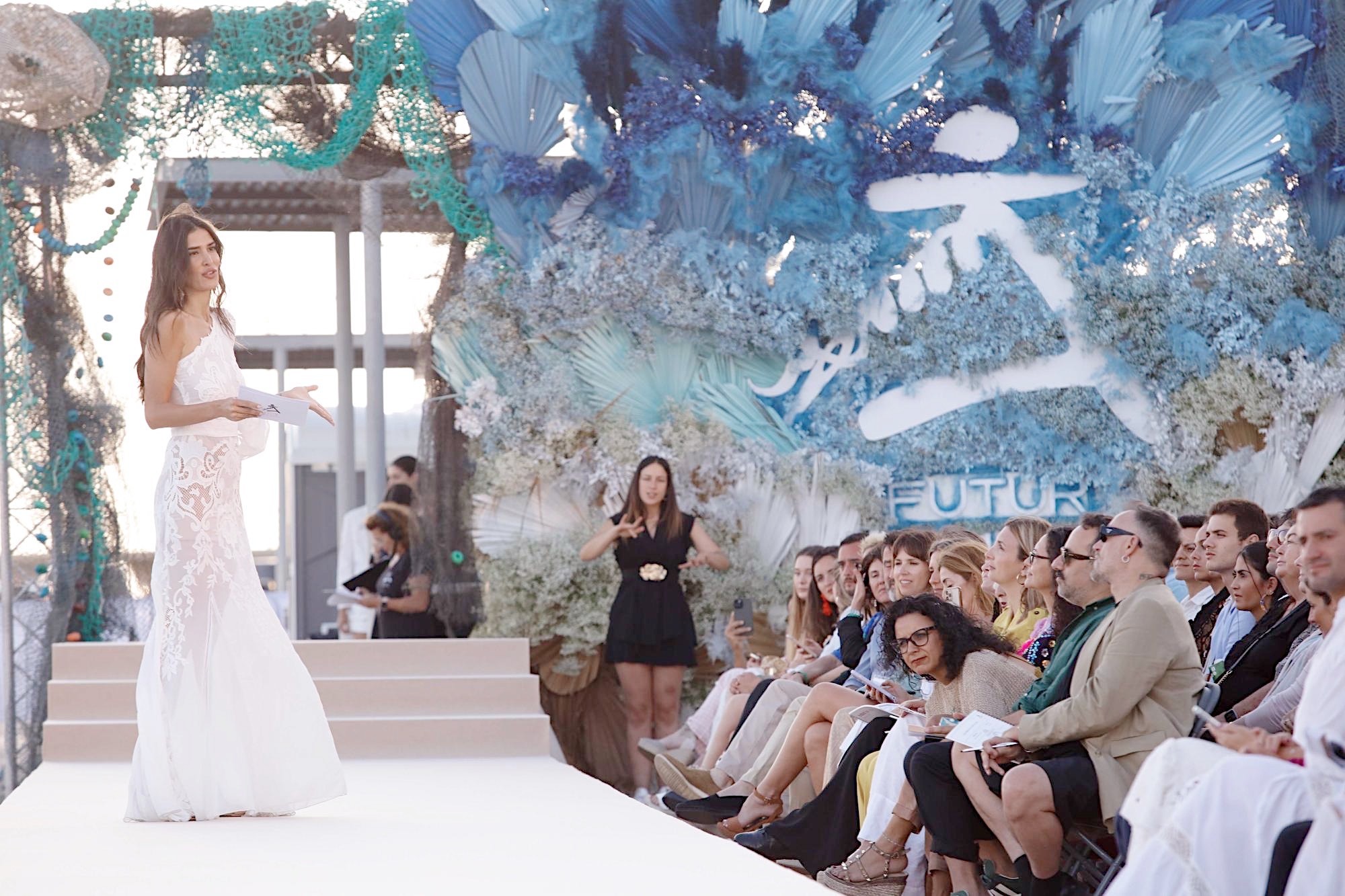 Futur Adlib 2023 with floral design on the catwalk