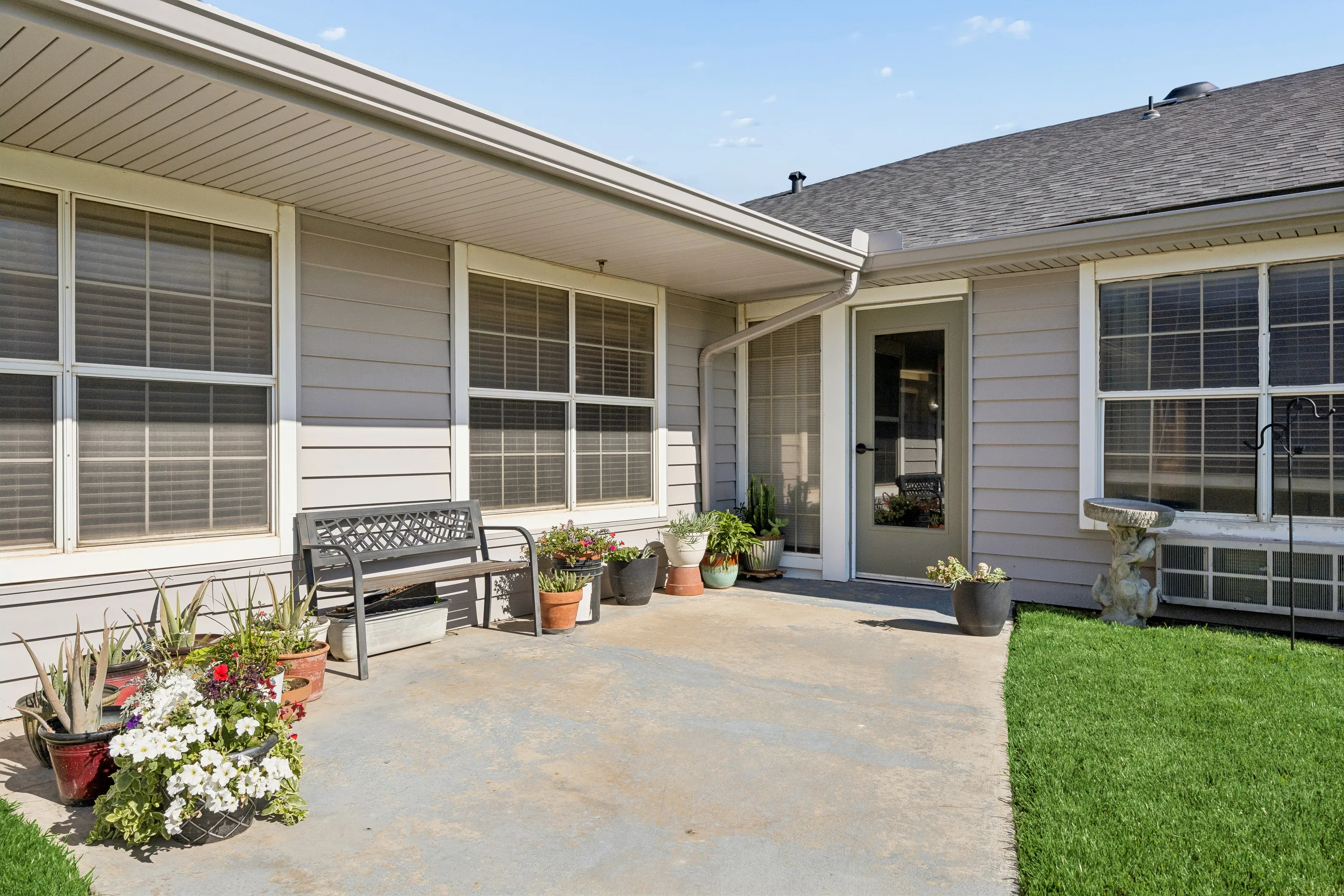 Meredith Court community photo 2